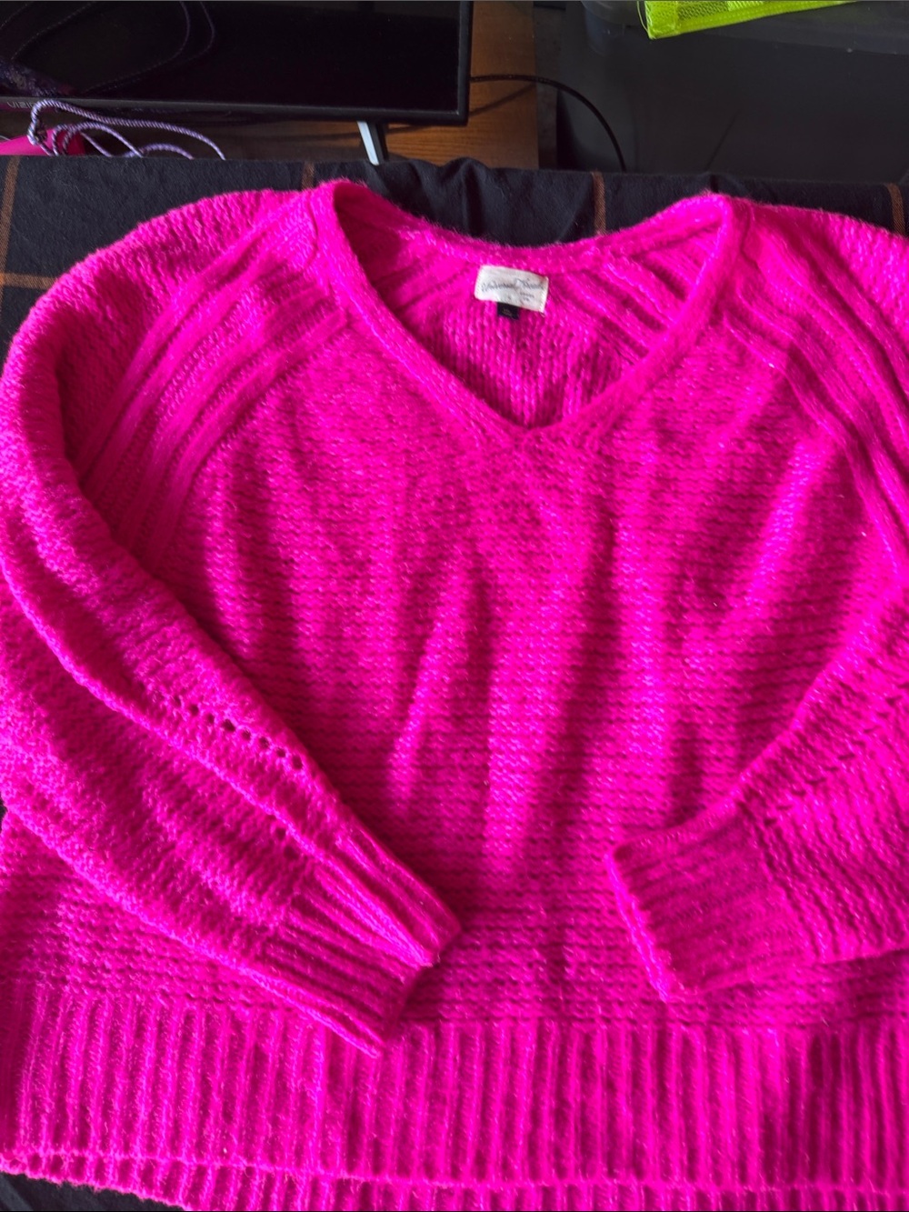 Universal Thread Bright Pink V-Neck Sweater